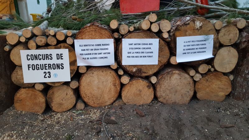´El Dimoni Cariogenic´, de Dentistas sobre Ruedas, ganador del Concurso de Foguerons de Pollença